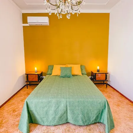 בית נופש Ficu Palace *