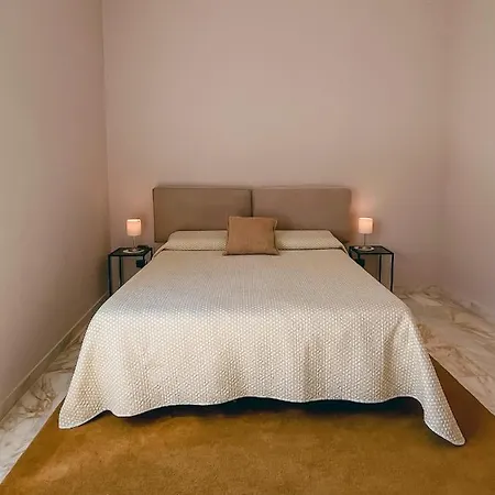 בית נופש Ficu Palace *